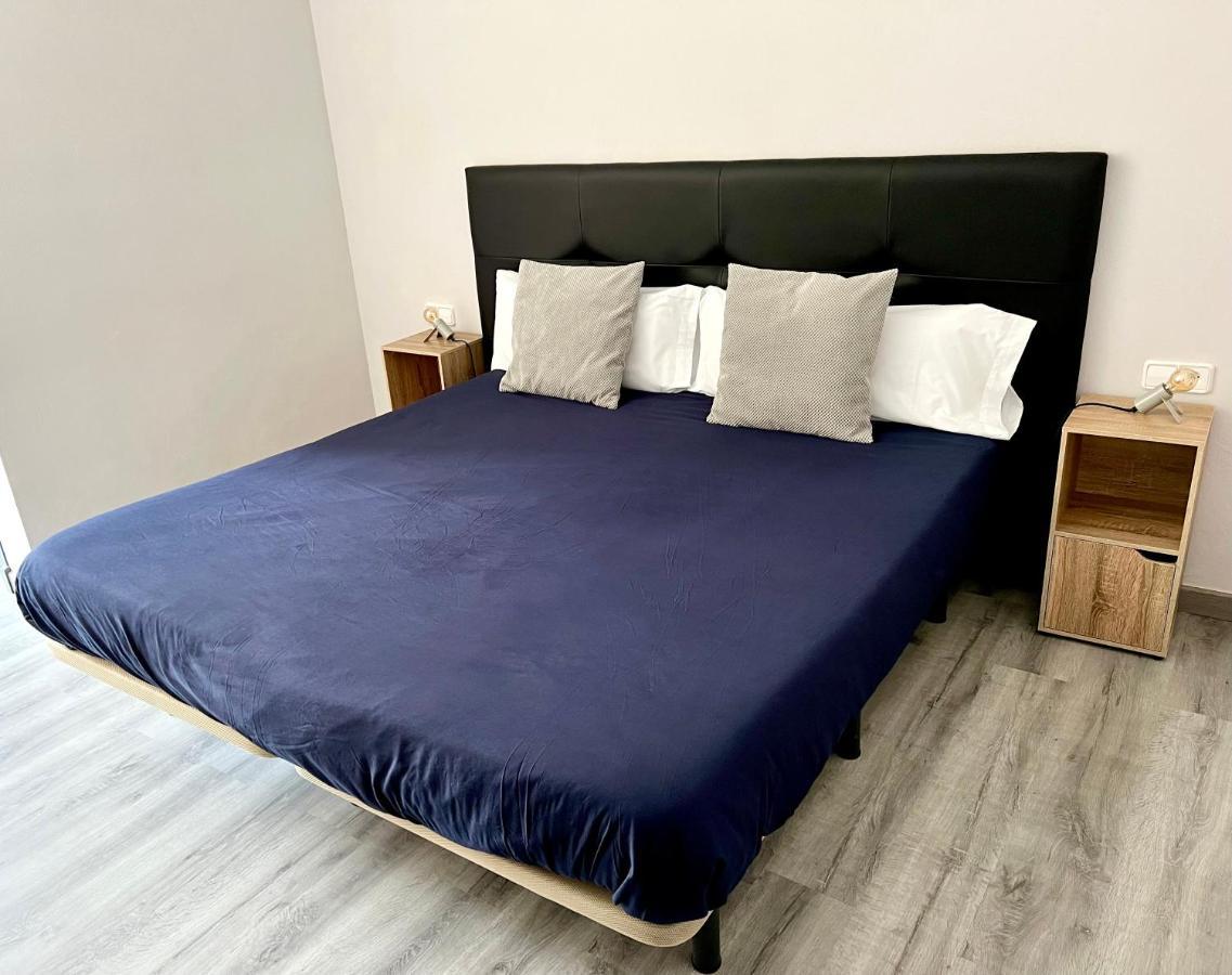 Hostal La Canonja Тремп Экстерьер фото