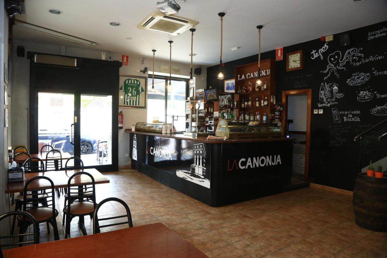 Hostal La Canonja Тремп Экстерьер фото
