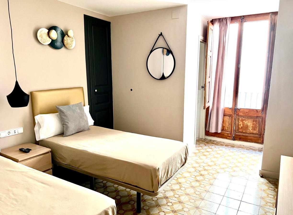 Hostal La Canonja Тремп Экстерьер фото