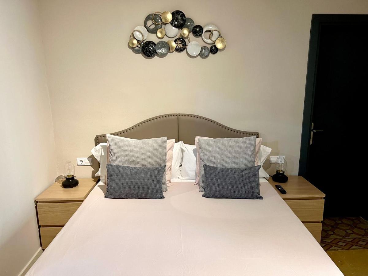 Hostal La Canonja Тремп Экстерьер фото