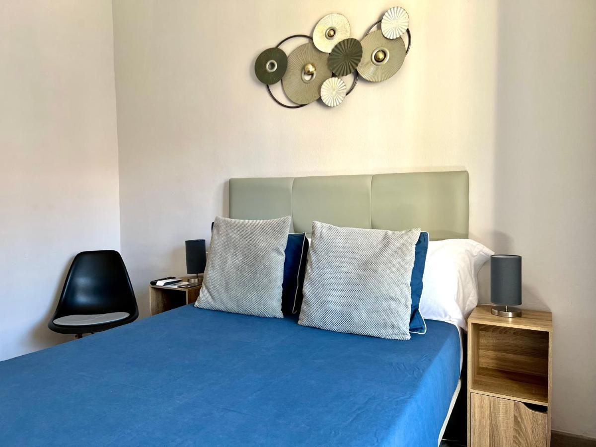 Hostal La Canonja Тремп Экстерьер фото