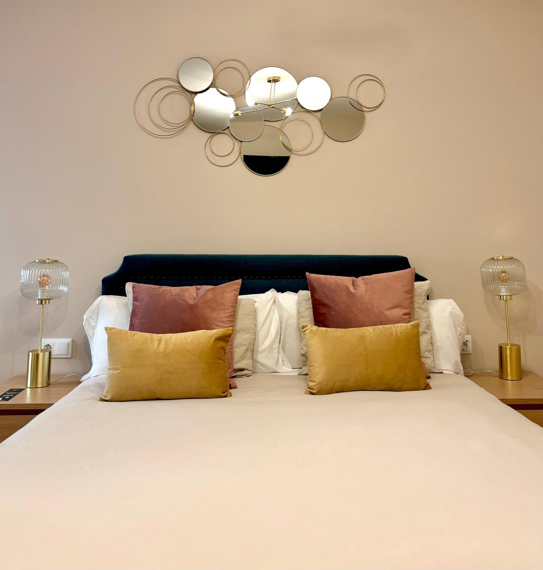Hostal La Canonja Тремп Экстерьер фото